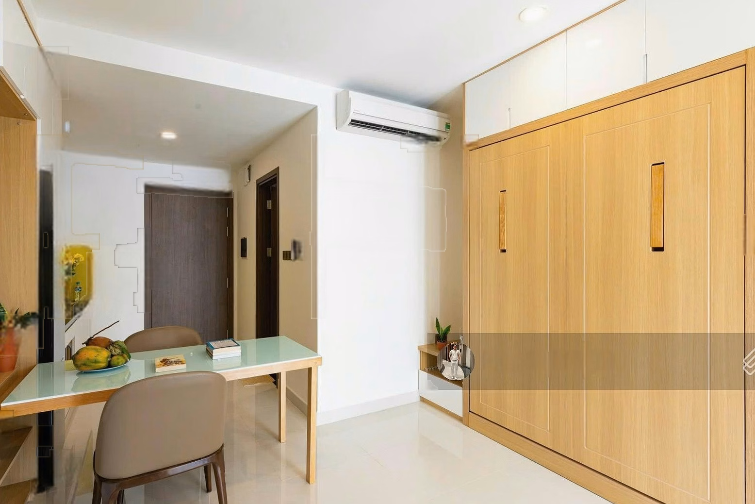 Rent now Saigon Royal 35m2, new 100% fully furnished - Ben Van Don, close to Ba Son bridge, District 1***