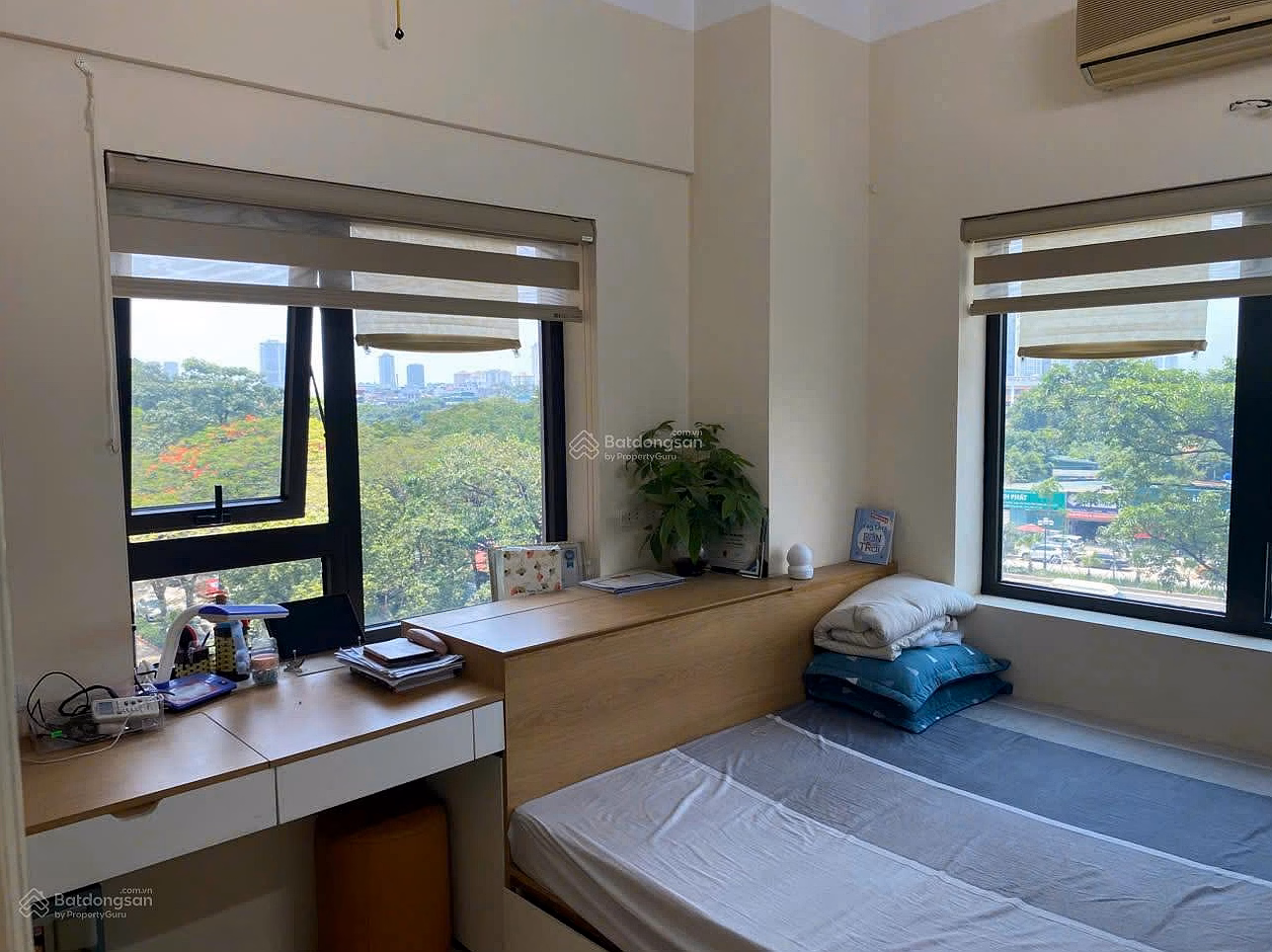 Apartment for sale CC CT2 - Dinh Cong residential area, area 64m, 2 bedrooms 1 car, with car slot