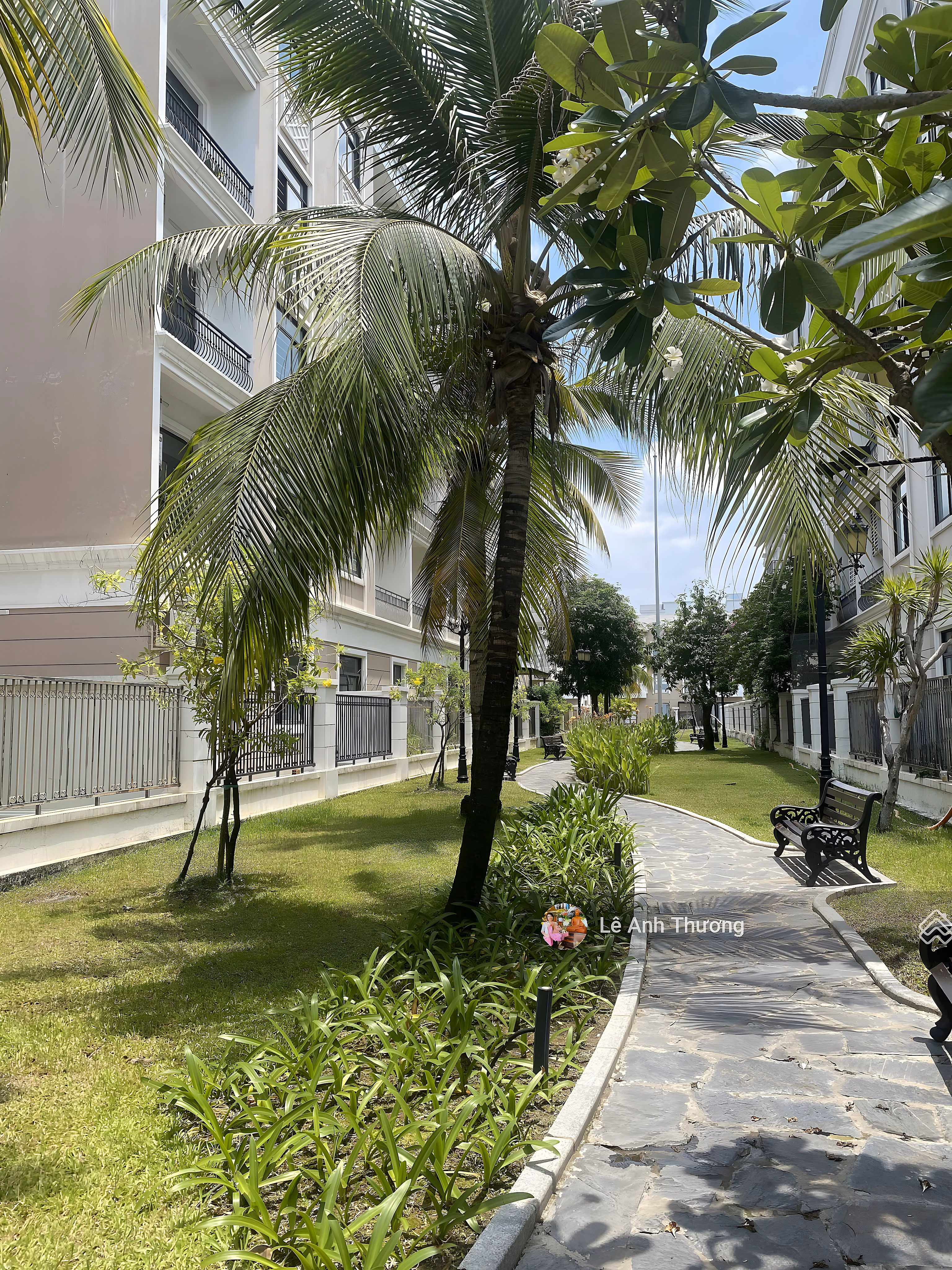 The owner sent Vinhomes Grand Park townhouse for sale at a loss, wellness axis, 23.9 billion, 144 m2, red book