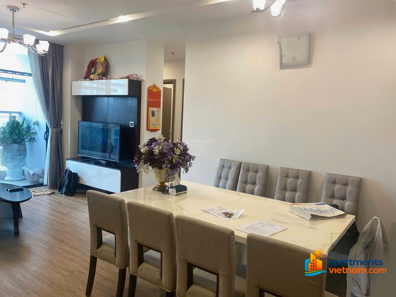 HOT! 2 bedroom apartment for rent at Vinhomes Metropolis Lieu Giai: 80m2, fully furnished, flower garden view