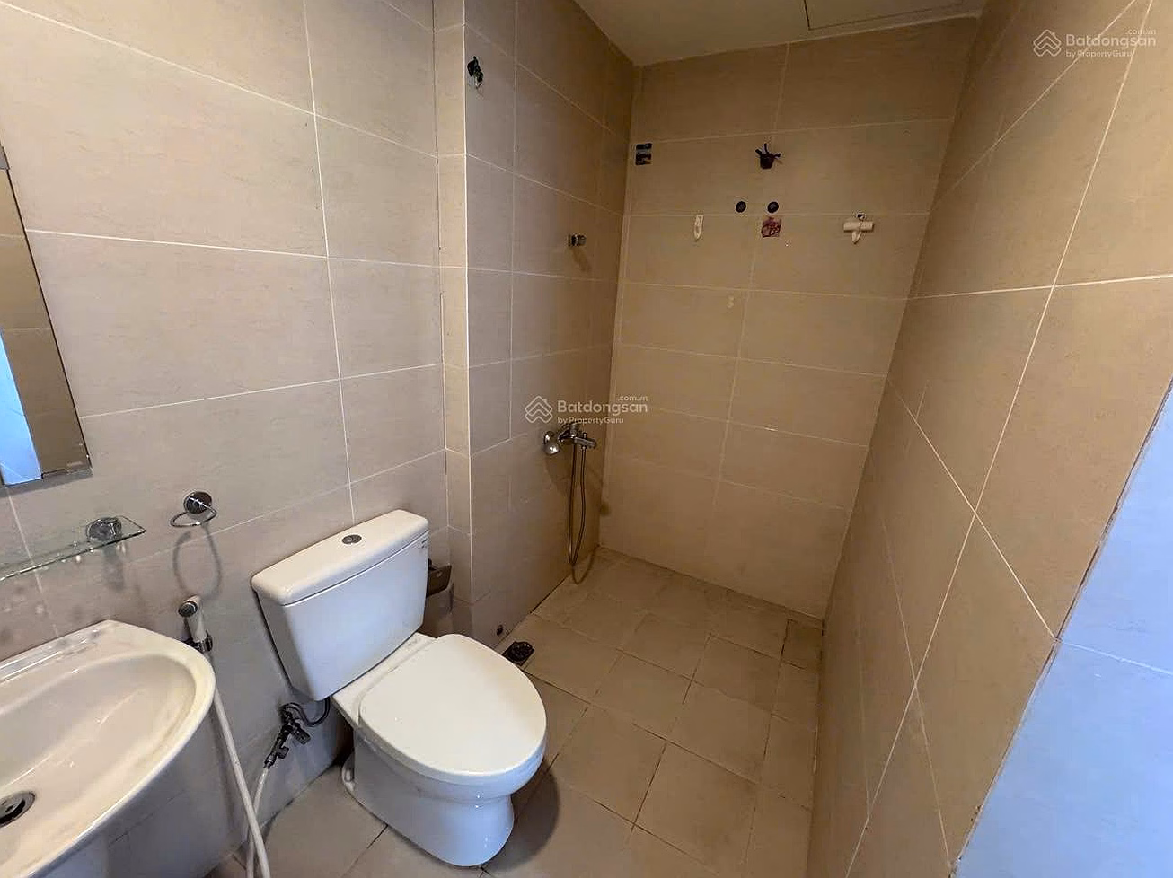 Quick rent luxury apartment Charmington La Pointe District 10