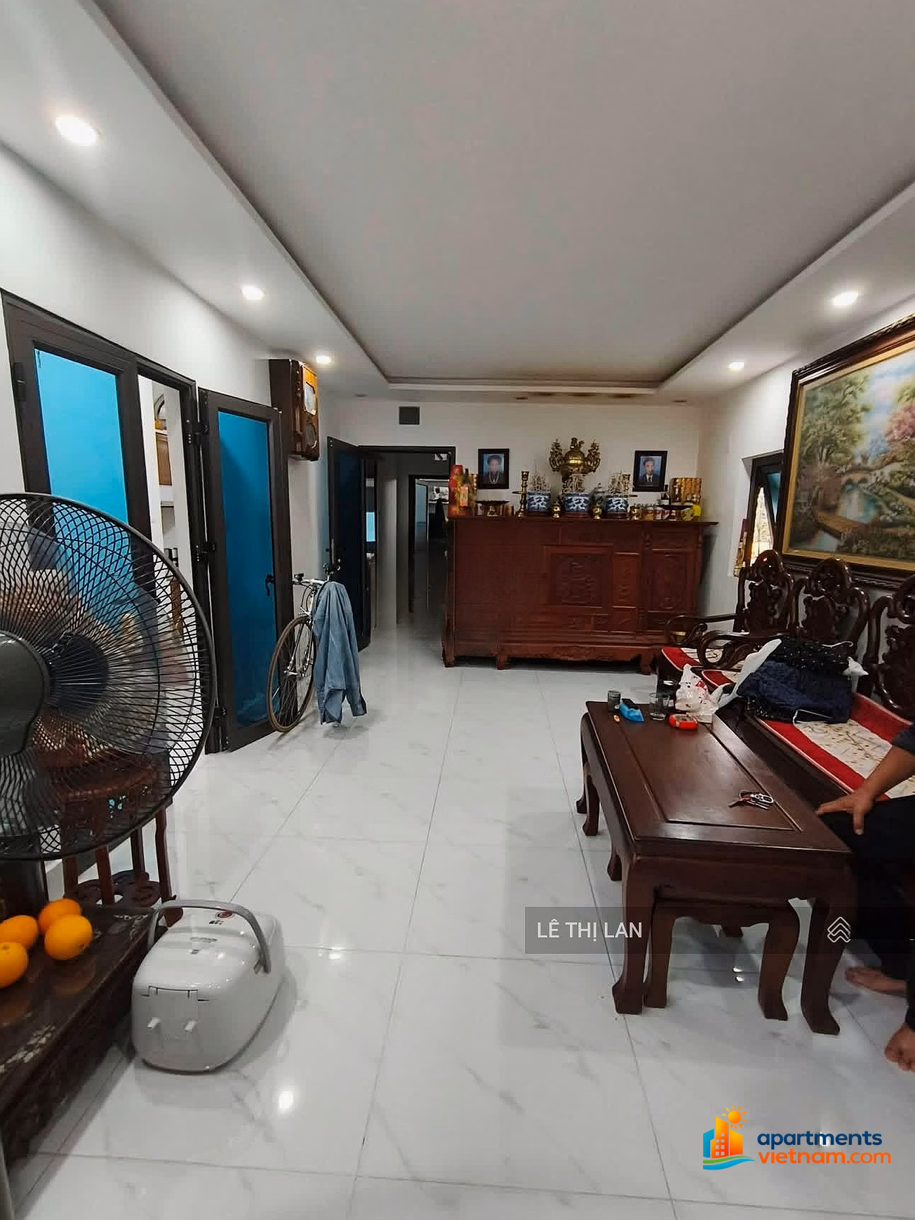 So cheap, 120m2 red book, 2nd floor, collective block, area B, Vinh Ho street, price only 4.5 billion, 3-air corner lot, 2 large balconies