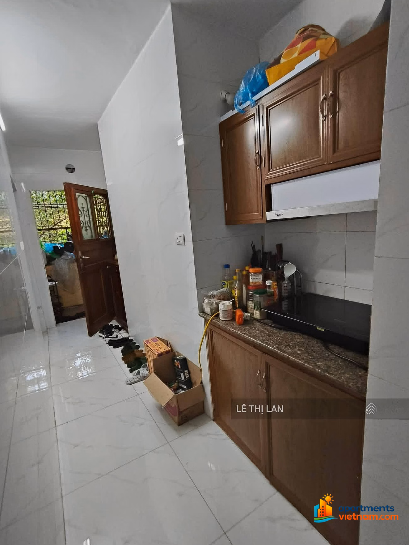 So cheap, 120m2 red book, 2nd floor, collective block, area B, Vinh Ho street, price only 4.5 billion, 3-air corner lot, 2 large balconies