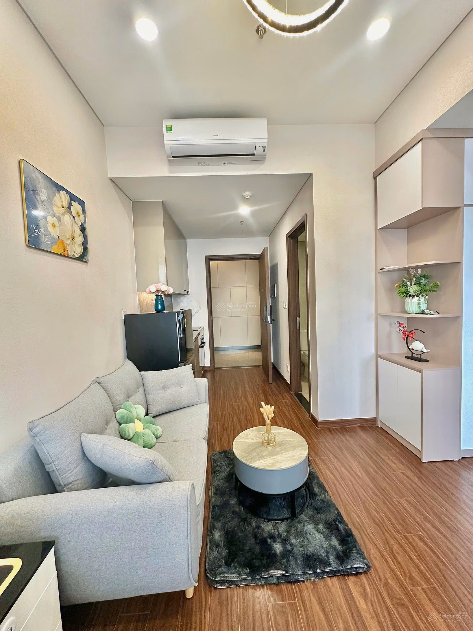 Owner sells 30m Studio apartment for 2.3 billion Vinhomes Smart City