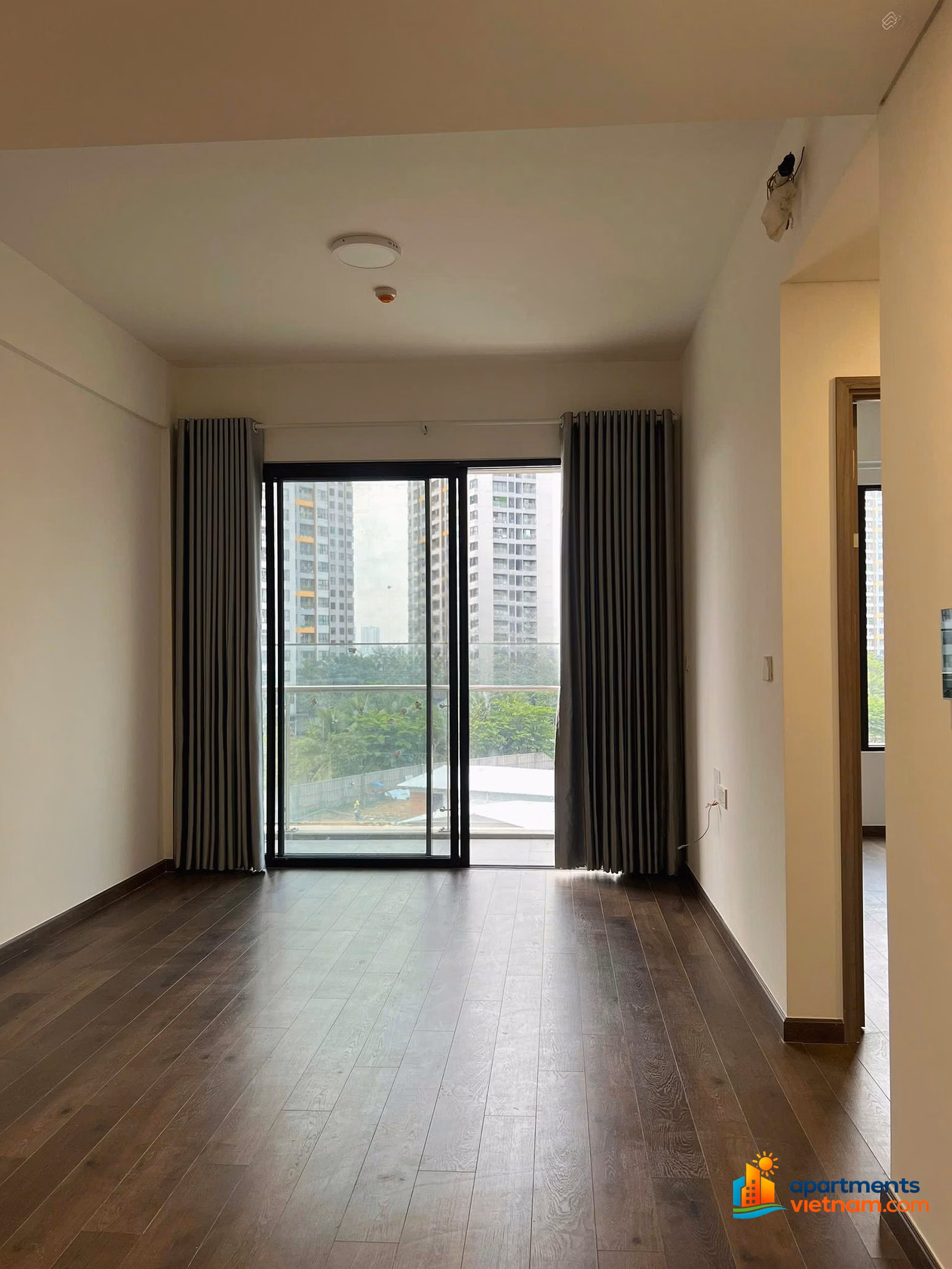 Selling 60m2 apartment in Panorama Mizuki Park tower with open view