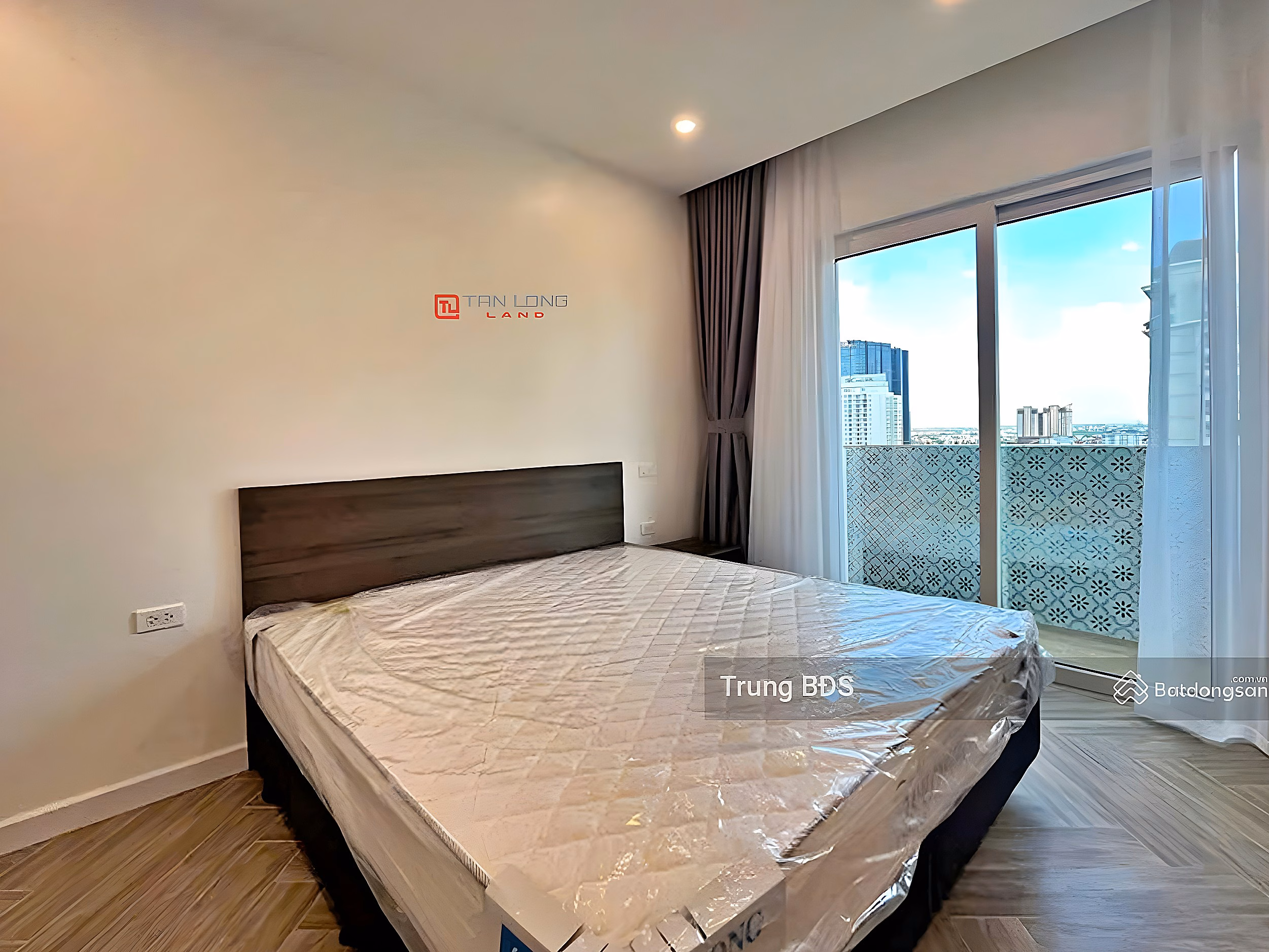 High floor apartment for rent 123m 03 bedrooms price 20 million/month. Contact Trung 0989 734 ***
