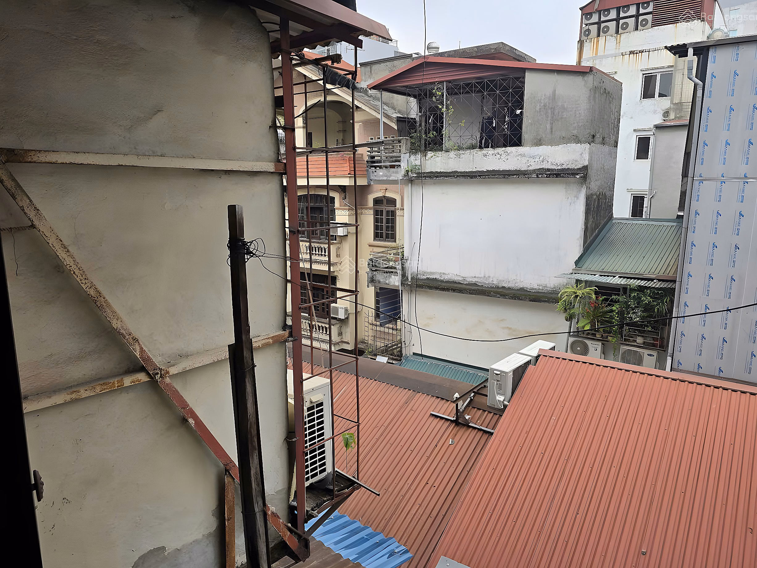 Extremely rare, only 3.2 billion collective apartments on Yen The street appear for many years. Nguyen Thai Hoc Ba Dinh Hoan Kem