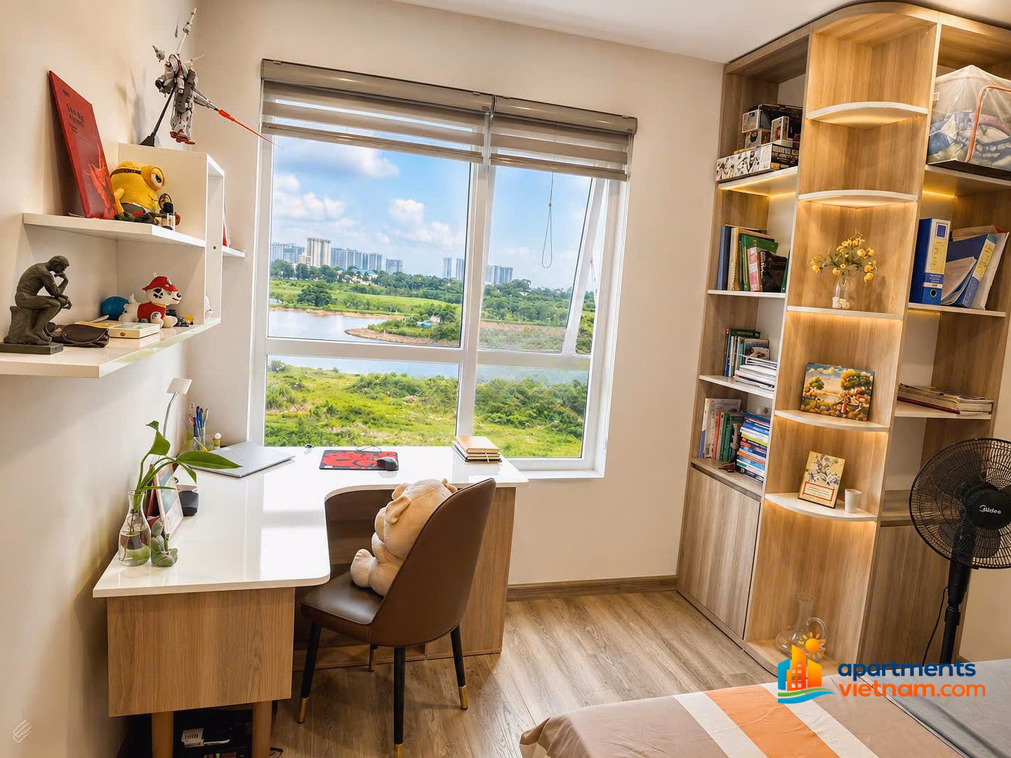 Luxury 3-bedroom apartment with lake view & open green space in My Dinh, Hanoi