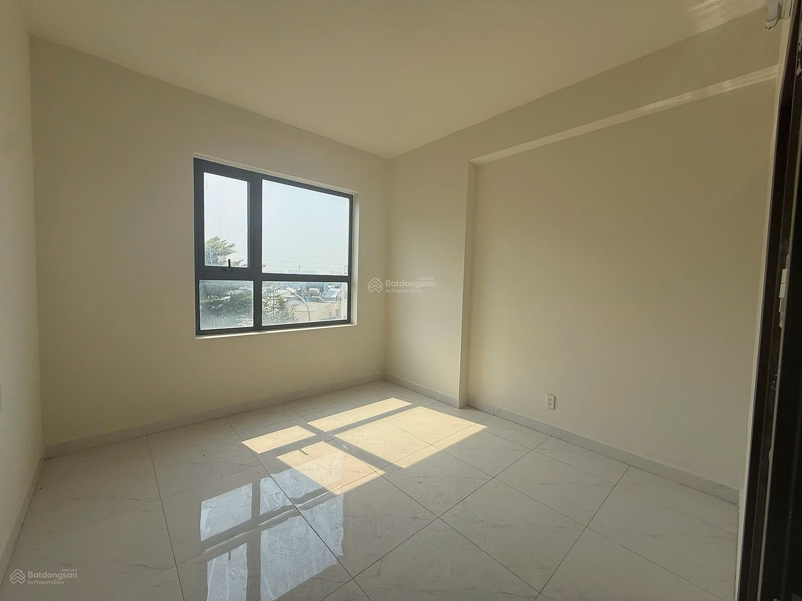 Nguyen Huu Canh Binh Thanh apartment for sale with available book only 3.6 billion