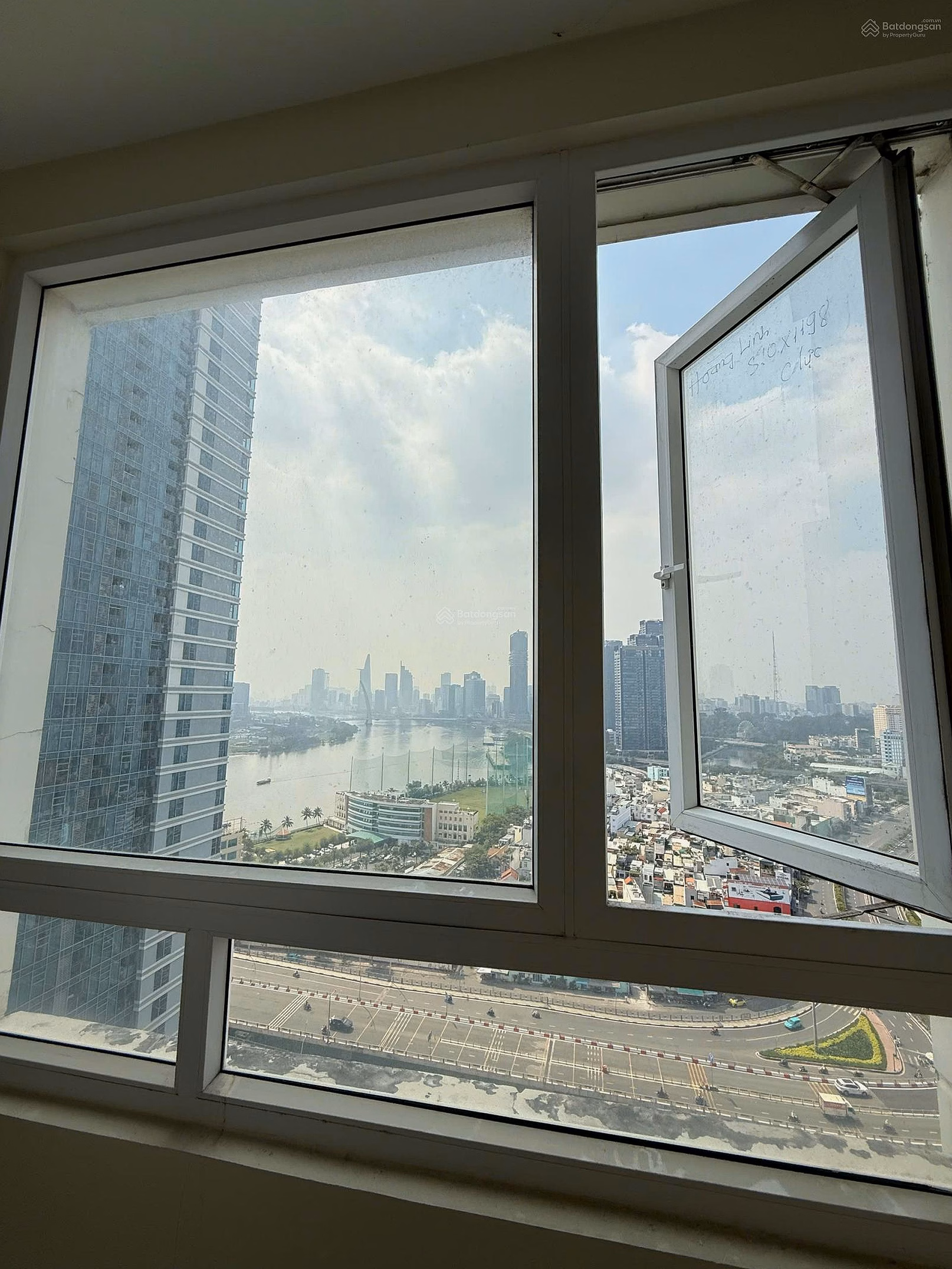 Nguyen Huu Canh Binh Thanh apartment for sale with available book only 3.6 billion
