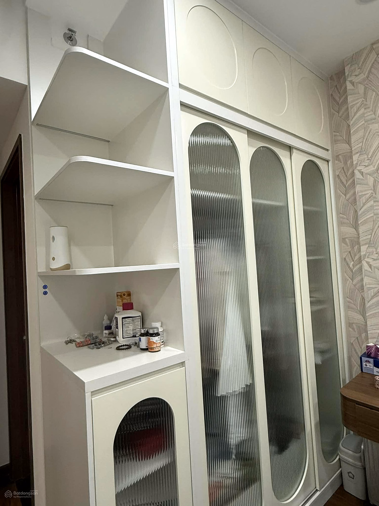 Selling Akari P2 Block NEO apartment, 80m2 2 bedrooms 2 bathrooms. The house is fully furnished with brand new furniture and the Red Book is available***