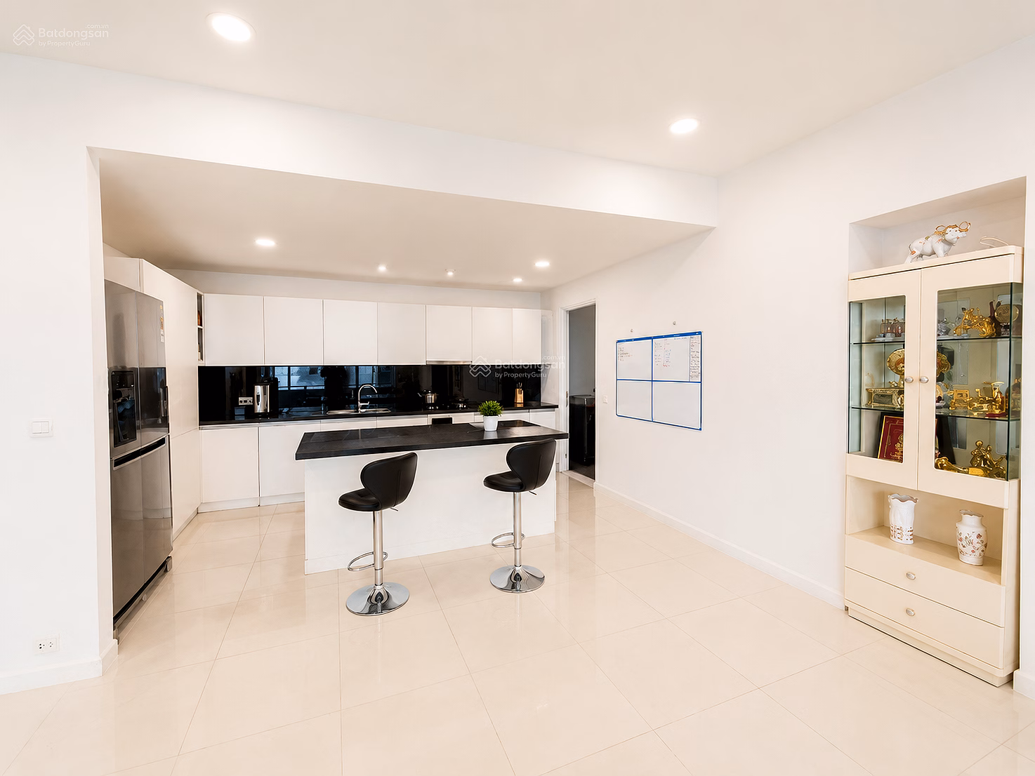 Sunrise City 162 m2, balcony facing south to catch the wind, the largest and most VIP apartment in Sunrise