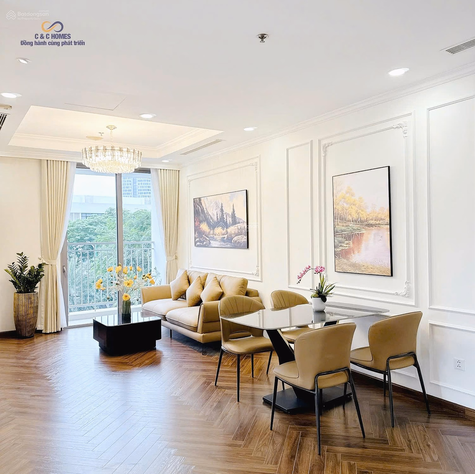 Owner sells apartment 2N, Park Premiums building, middle floor in Times City. Price slightly 9 billion - Contact 0972 801 ***