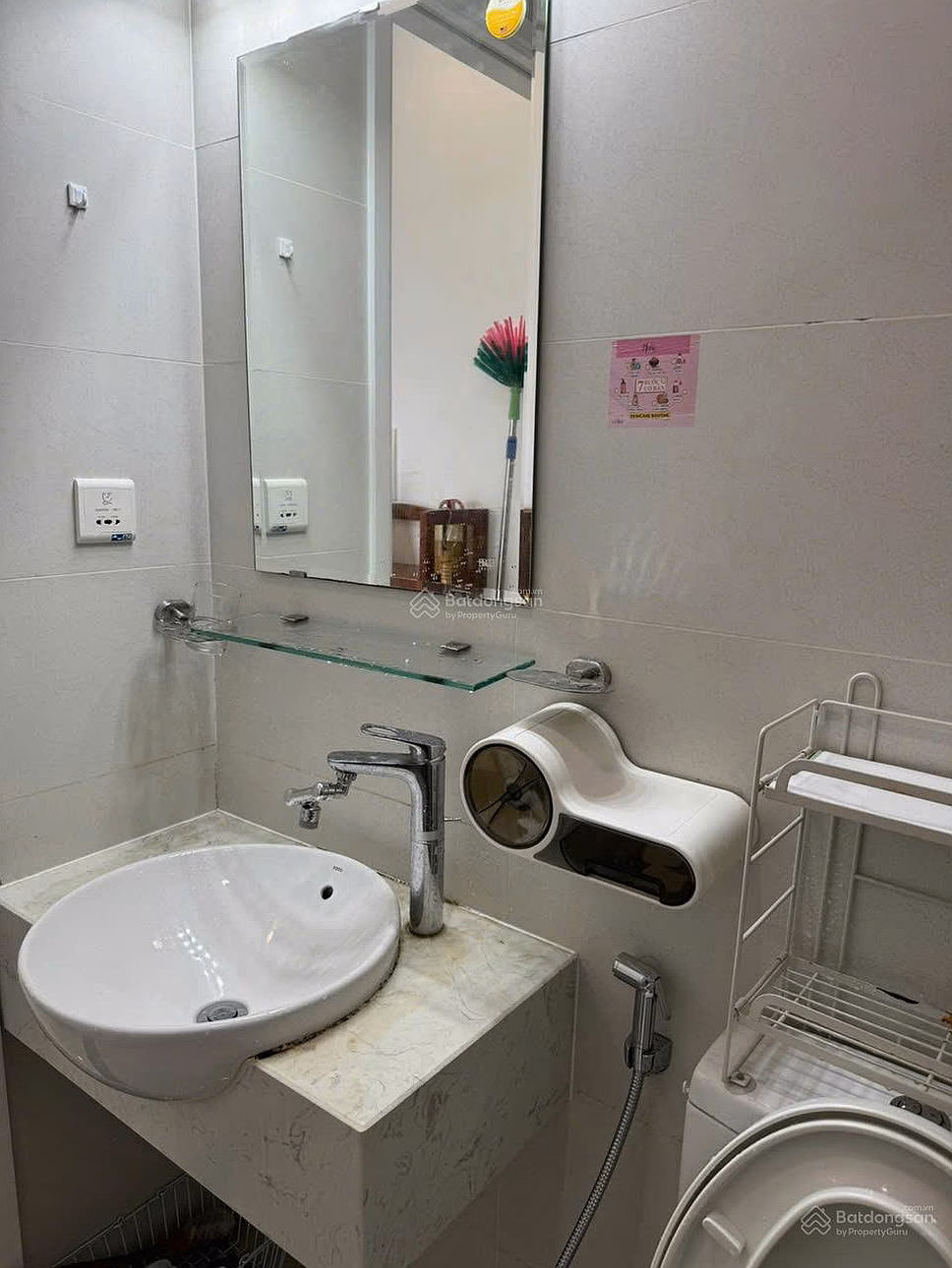 Saigon Mia apartment for sale, 2 bedrooms, 2 bathrooms, 64m2, full high-end furniture