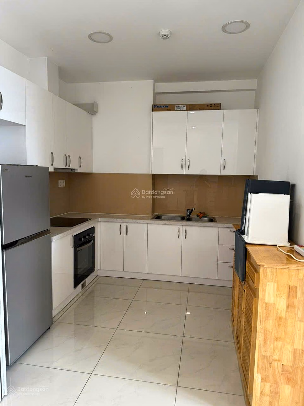 Saigon Mia apartment for sale, 2 bedrooms, 2 bathrooms, 64m2, full high-end furniture