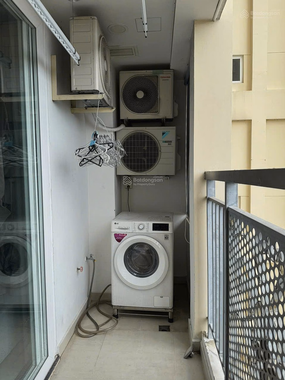 Saigon Mia apartment for sale, 2 bedrooms, 2 bathrooms, 64m2, full high-end furniture