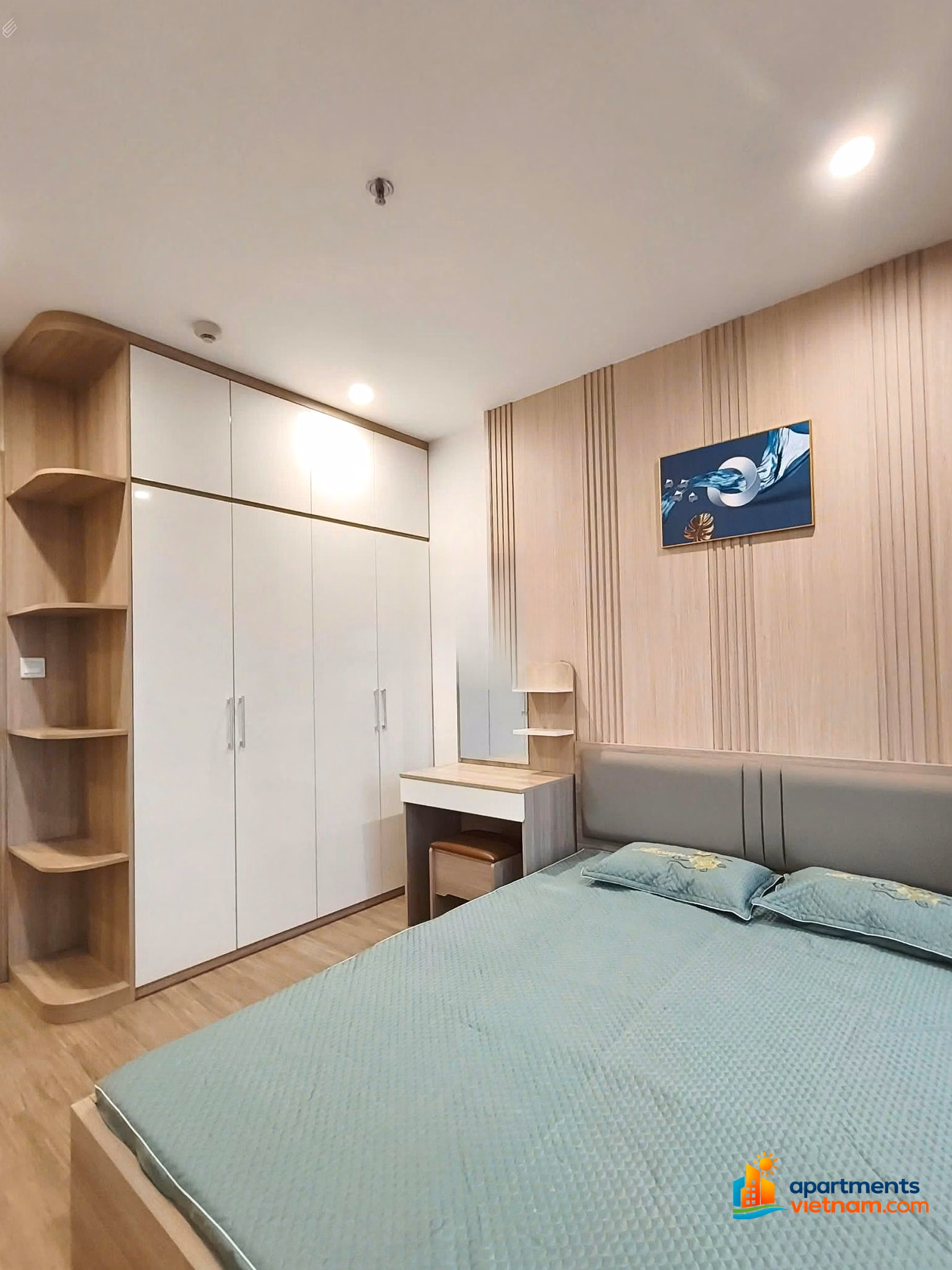 2N1WC full of beautiful furniture near TechnoPark, the big plus is the extremely chill view of the San Ho River