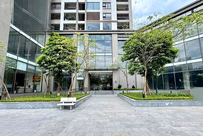 Luxury apartment, 5 bedrooms in Udic Tay Ho Tower for rent, 300m², duplex view of West Lake