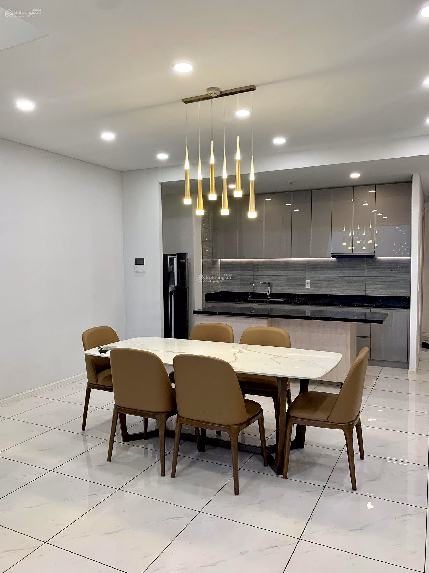 Duplex apartment for rent on high floor with beautiful view, price 35 million/month