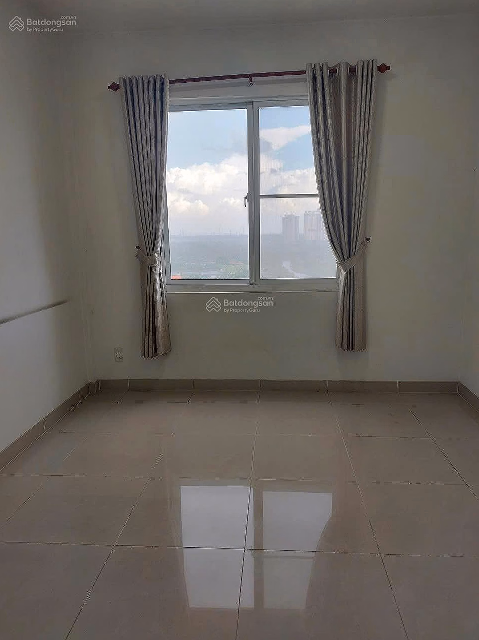 Need to rent an unfurnished 3-bedroom apartment for 20 million/month in PMH Hill View area***