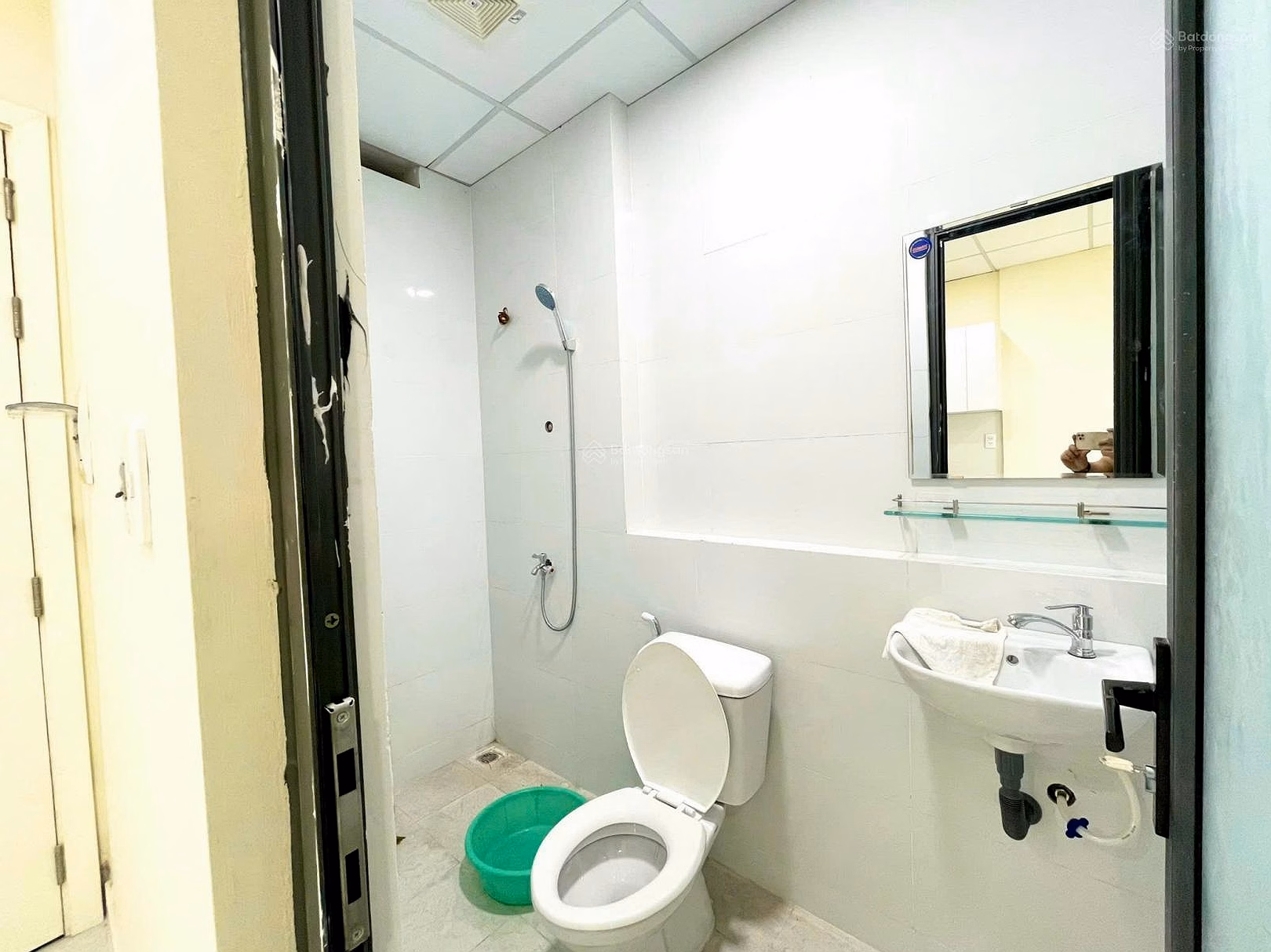 D'GOLD APARTMENT FOR SALE (Near Go May 4 intersection) - MIDDLE FLOOR - PHOTO HOUSE. Selling price 995 million. Does not arise
