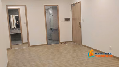 The owner needs to sell a 3-bedroom apartment of 80m², TC2 building, floor 2212, Vinhomes Smart City. Price 7.1 billion including fees
