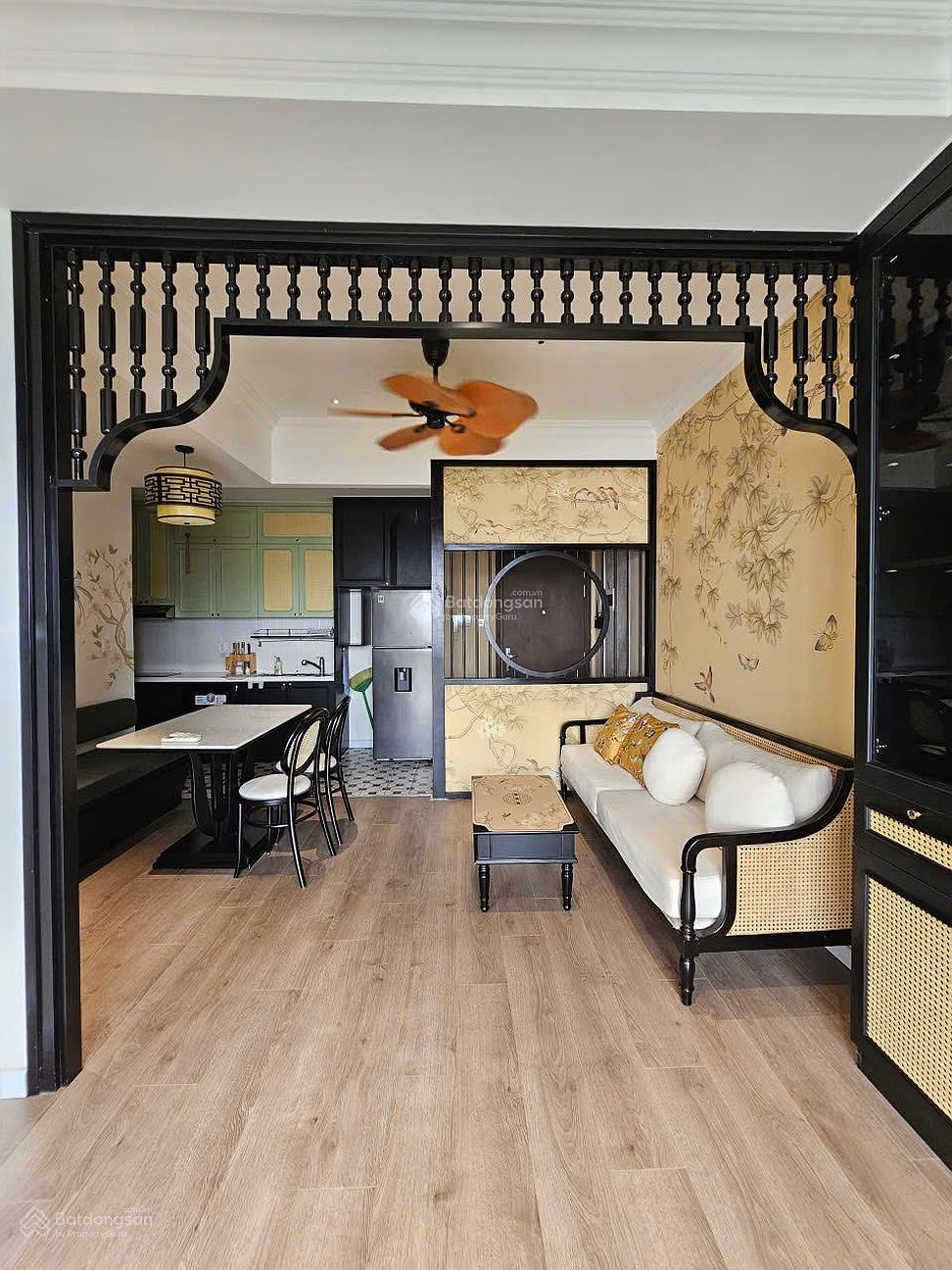 Selling 1 bedroom The Sun Avenue with beautiful furniture and book price only 4.9X billion
