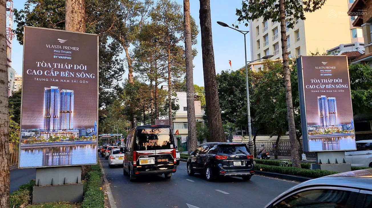 The hottest in the South currently Vlasta Premier Phu Thuan luxury apartment rumored price is expected to be only 8x/m2