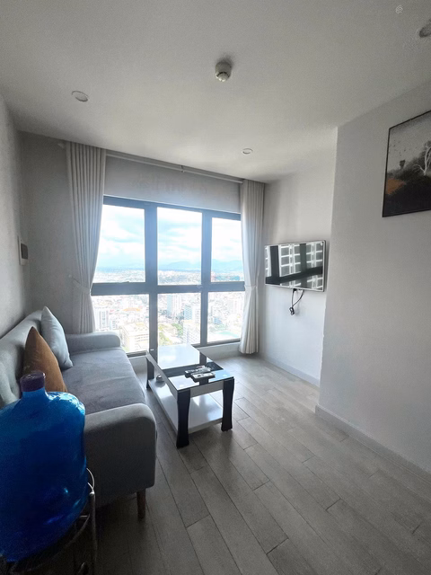 Gold Coast Apartment for rent, 2 bedrooms, high floor, fully furnished, just bring your suitcase, the house is empty