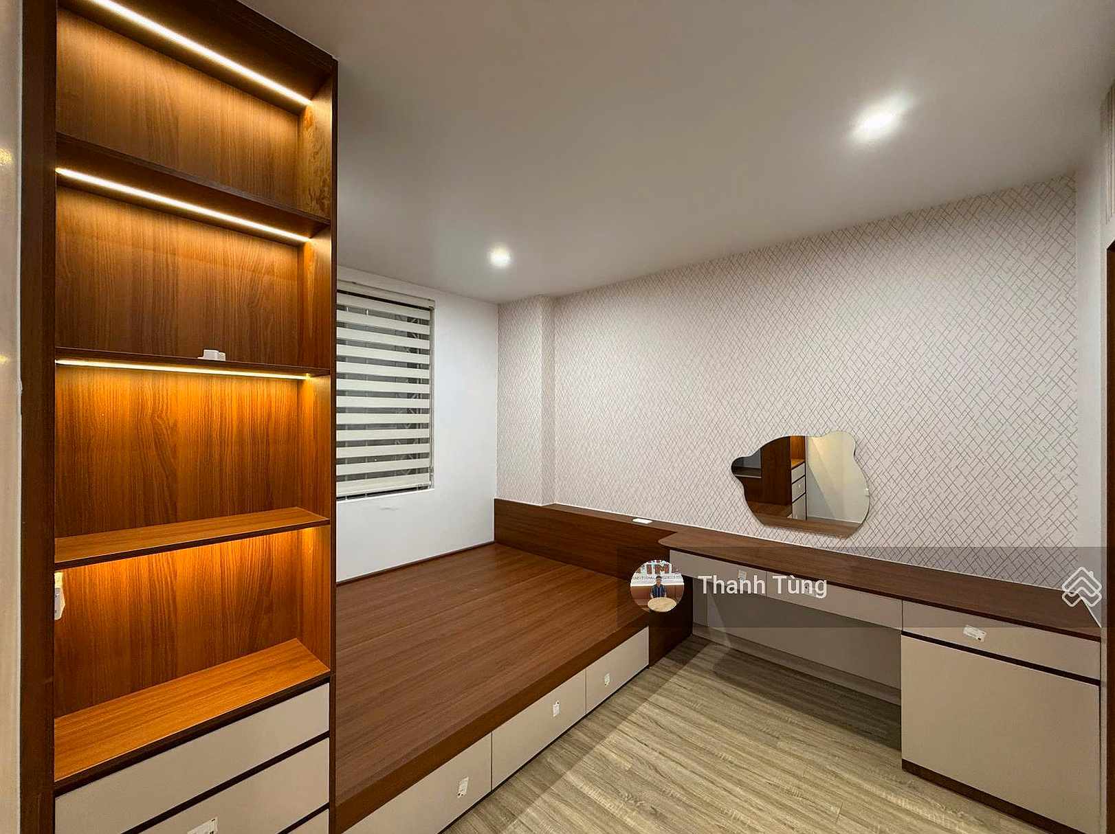 Selling apartment B15, Dai Kim Urban Area, area 58m2, 2 bedrooms, 2 bathrooms, fully furnished red book, price 4.x billion