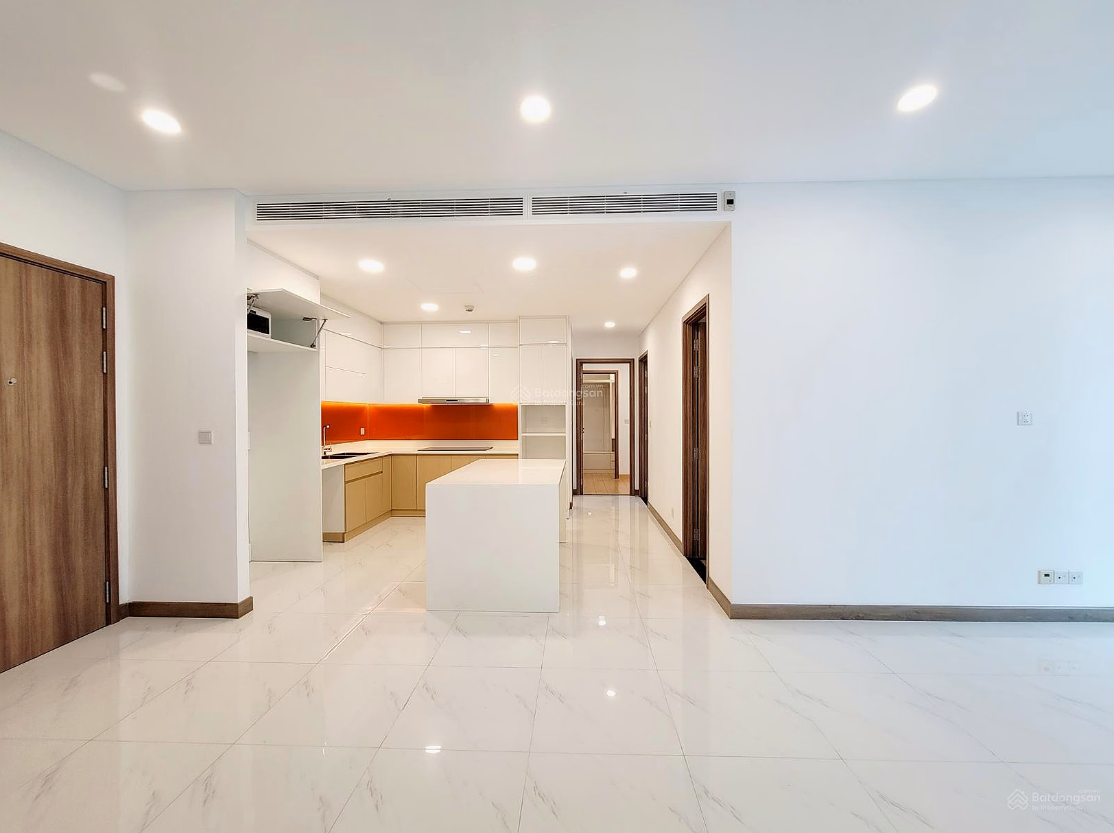 Sunwah Pearl 2 bedroom, 2 bathroom apartment for sale, 17.6 billion, 99m², Binh Thanh, Ho Chi Minh City