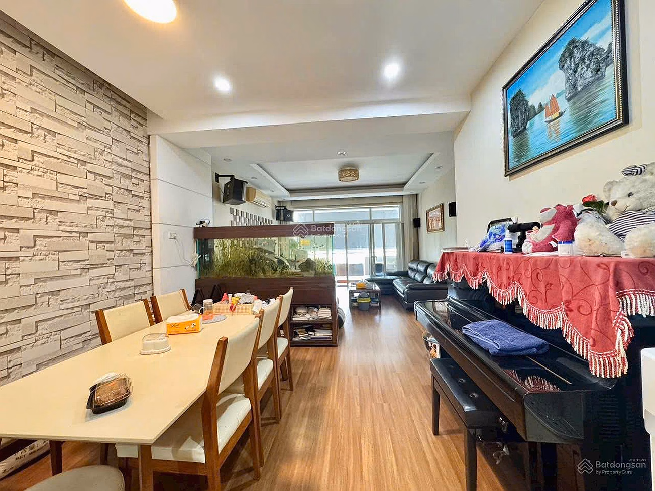 URGENT. Owner offers urgent sale of Canh Vien 1 apartment, corner apartment, park view, 119m2, price 10.2 billion