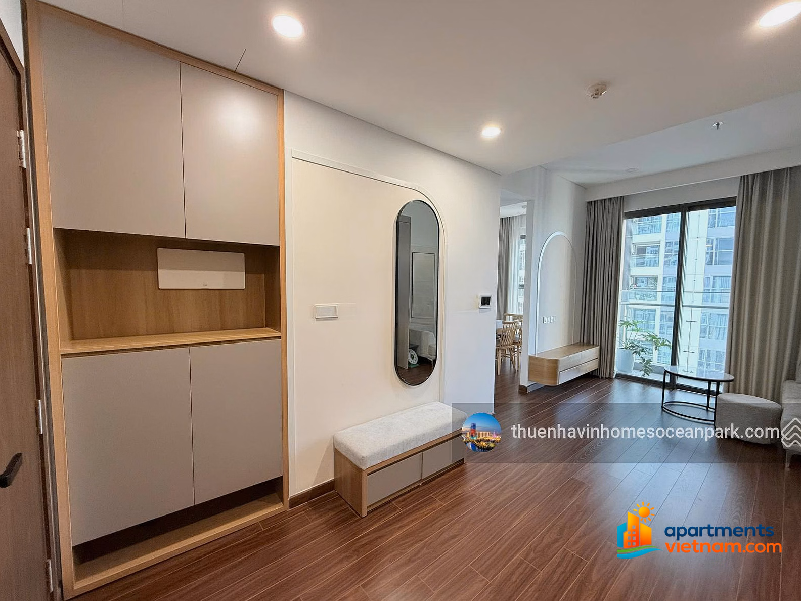2 bedrooms for rent on Masteri corner, full of beautiful furniture, new house, price only 13 million/month at Vinhomes Ocean Park
