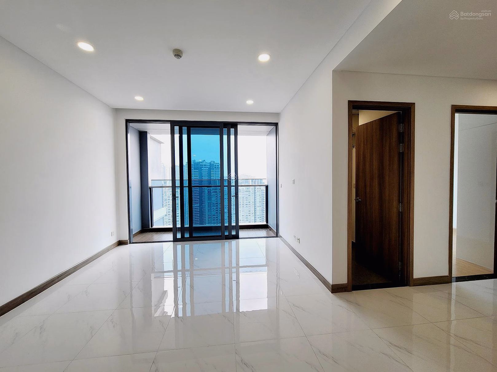 Sunwah Pearl apartment for sale, 3 bedrooms, 2 bathrooms, 22.4 billion, 126m², ready to move in, contact Mr. Hung