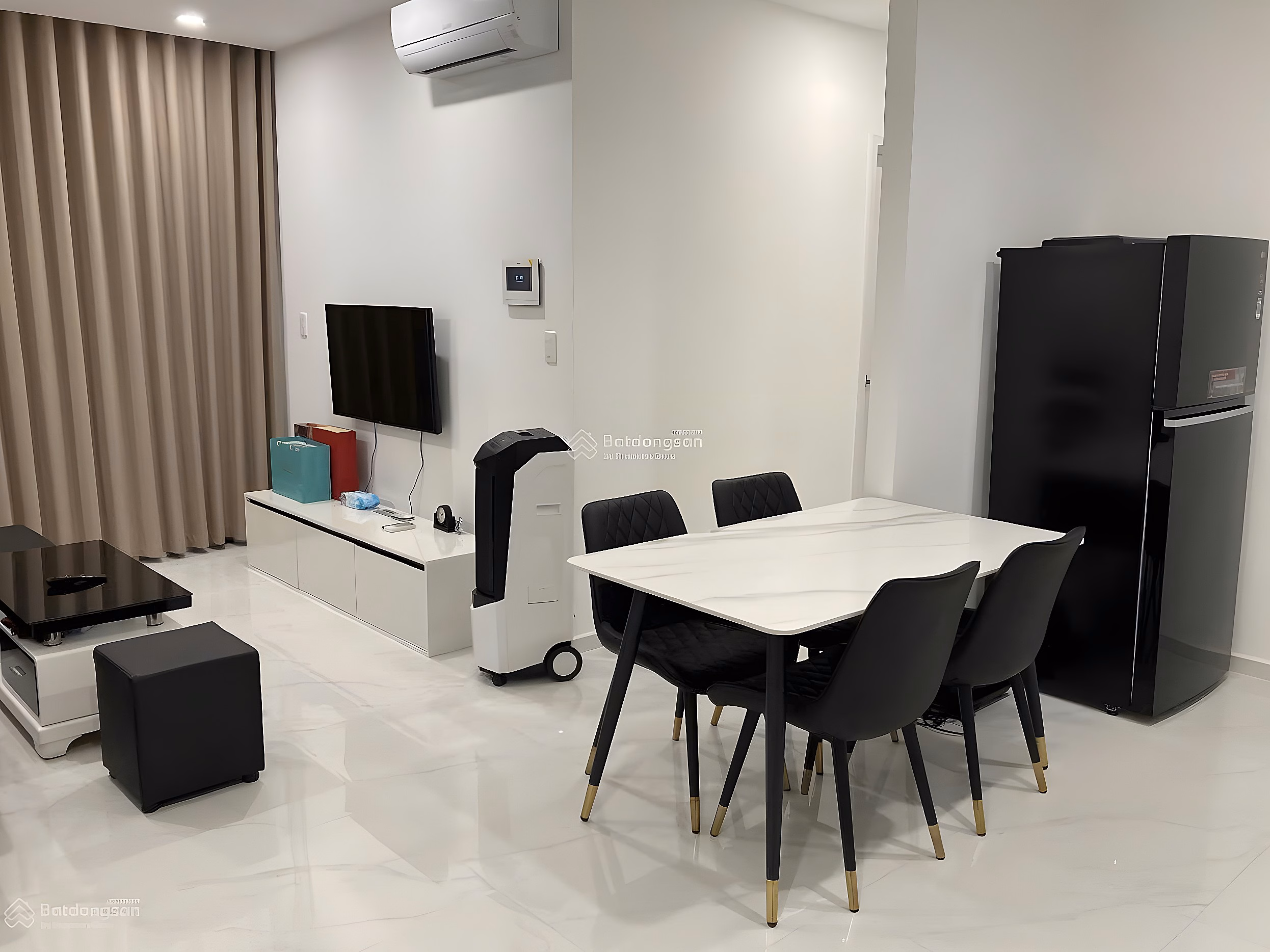 Owner offers to sell 2 bedroom 2 bathroom D'Lusso apartment fully furnished/with book price 5.4 billion***