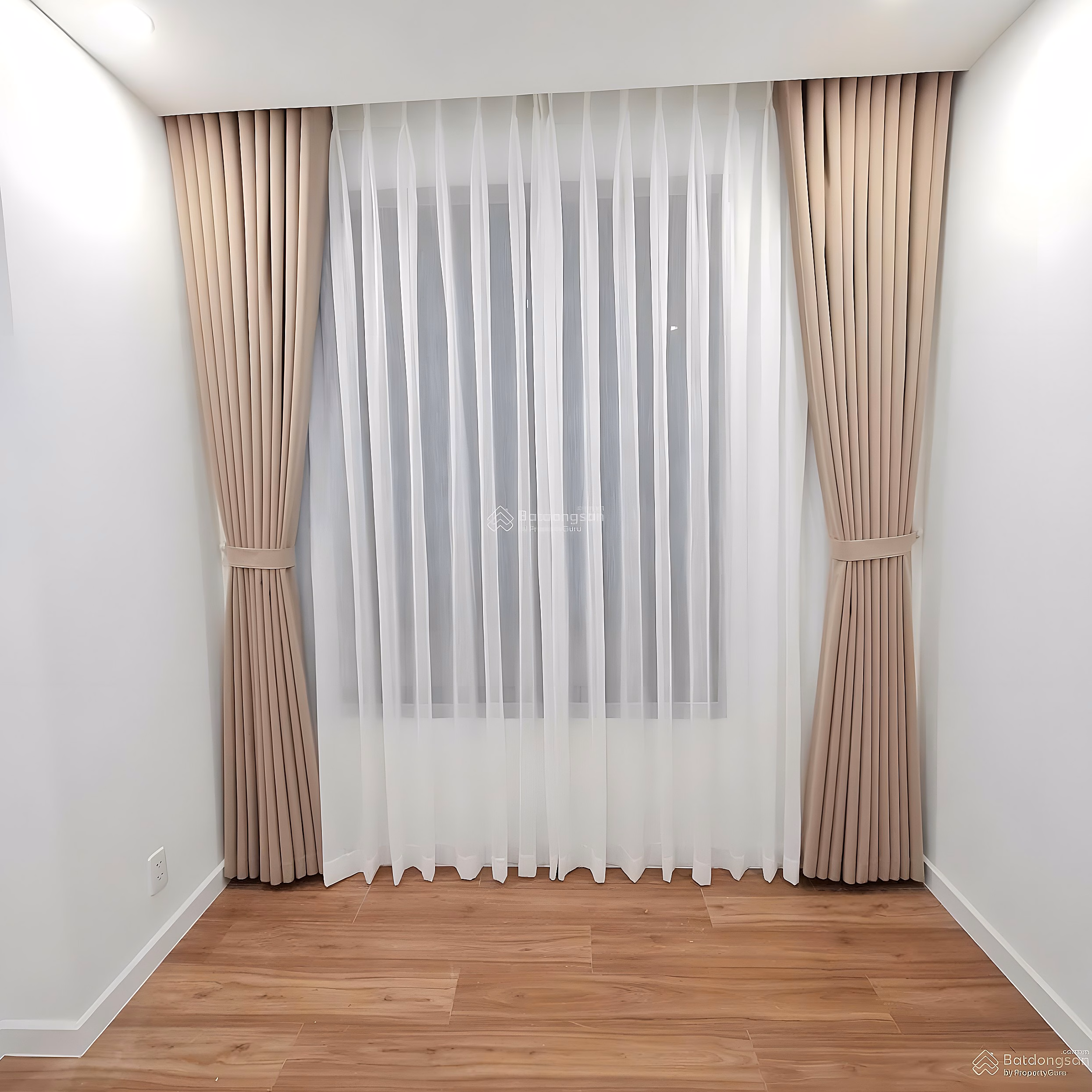 Owner offers to sell 2 bedroom 2 bathroom D'Lusso apartment fully furnished/with book price 5.4 billion***