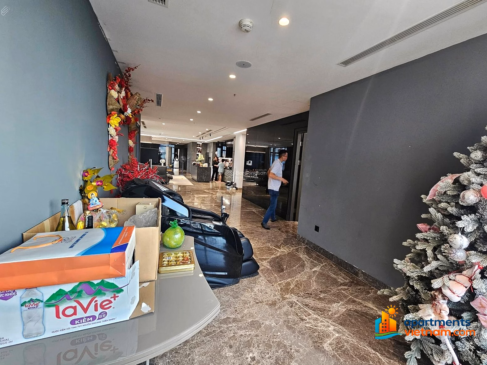 Sky villa Hateco Laroma Huynh Thuc Khang luxury apartment 277m2 3 bedrooms Master