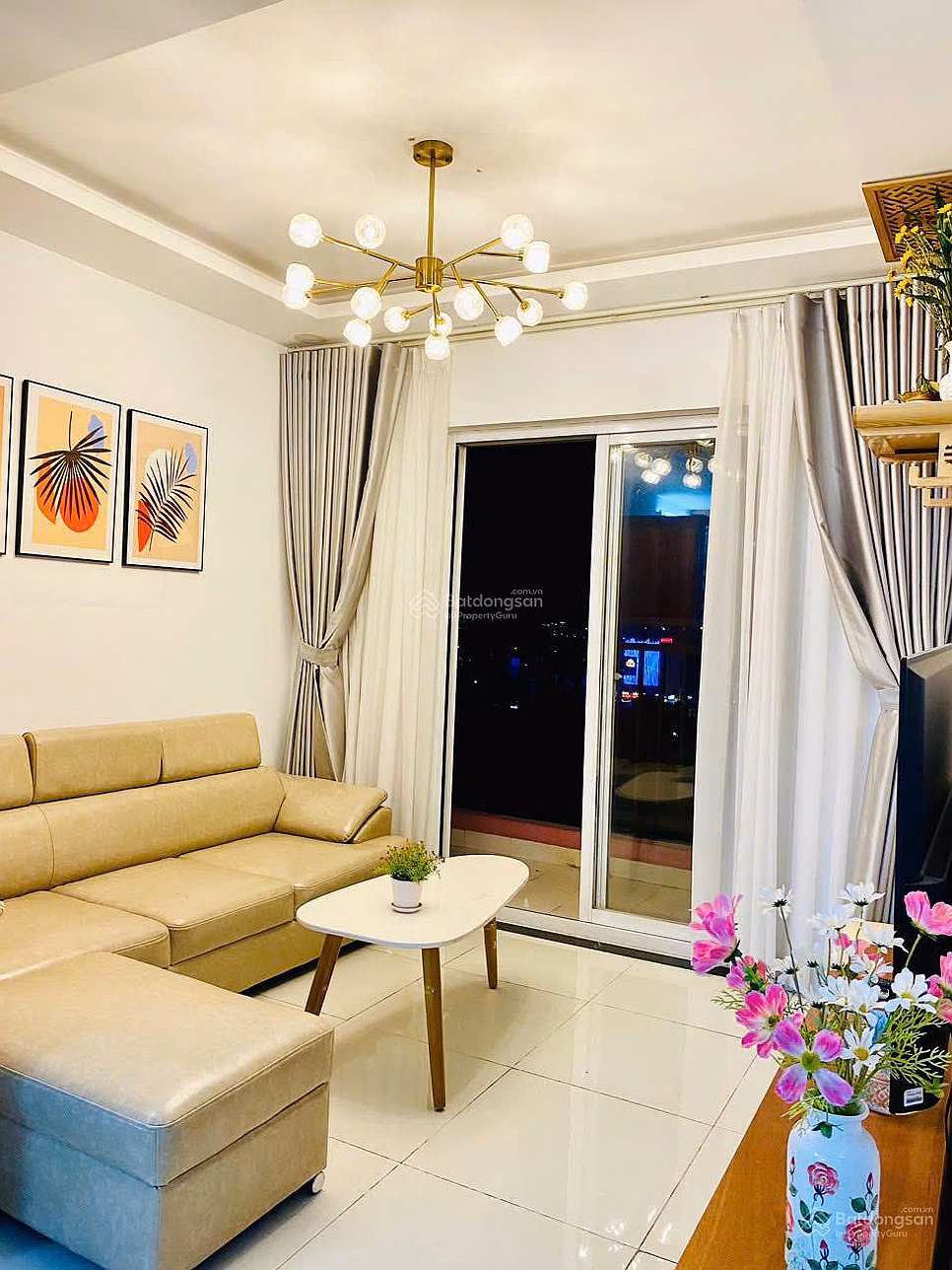 Selling 8x Plus apartment in District 12, with pink book, very airy corner apartment, 84m² - 2 bedrooms - 2 bathrooms, 3 cool balconies