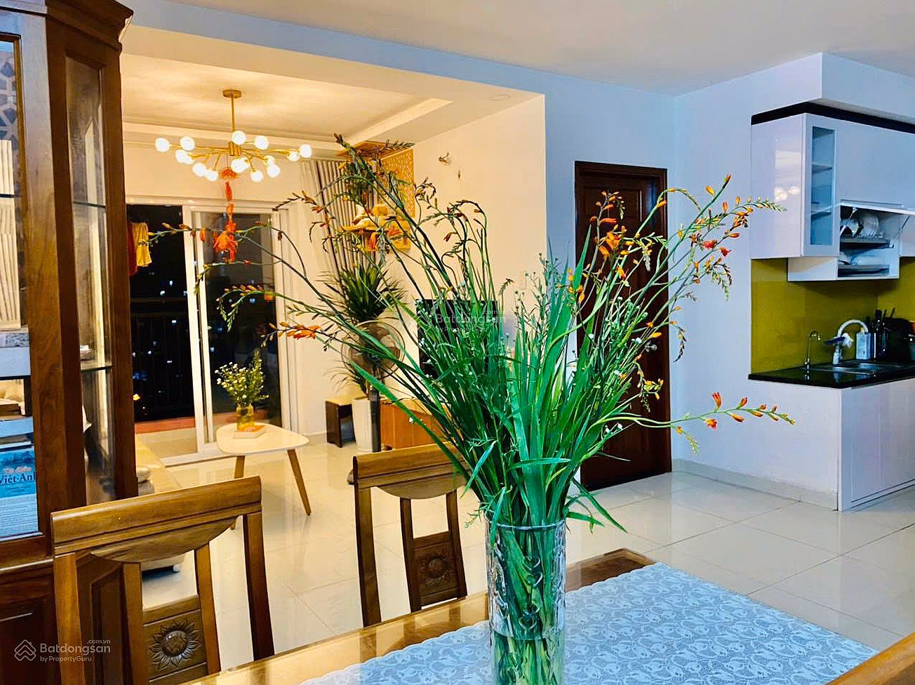 Selling 8x Plus apartment in District 12, with pink book, very airy corner apartment, 84m² - 2 bedrooms - 2 bathrooms, 3 cool balconies