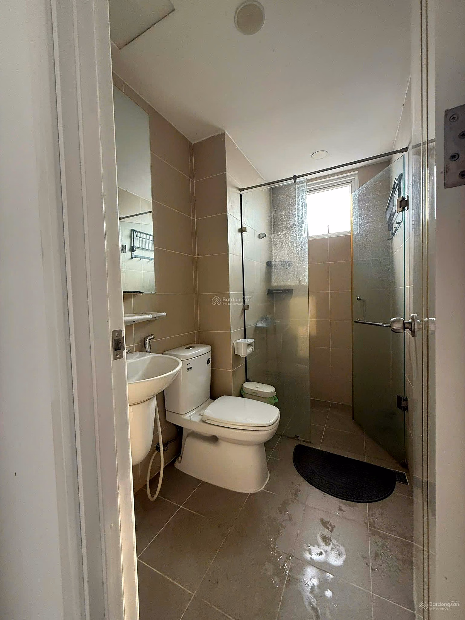 Need money to sell apartment Carillon 5, Tan Phu, corner apartment 73m² - 2 bedrooms - 2 bathrooms, beautiful high-class house, with pink book