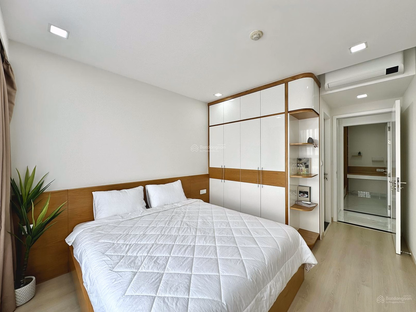 3 bedrooms for rent - 85m2, 18 million/month at Orchard Parkview building, Novaland, 130 Hong Ha, Phu Nhuan