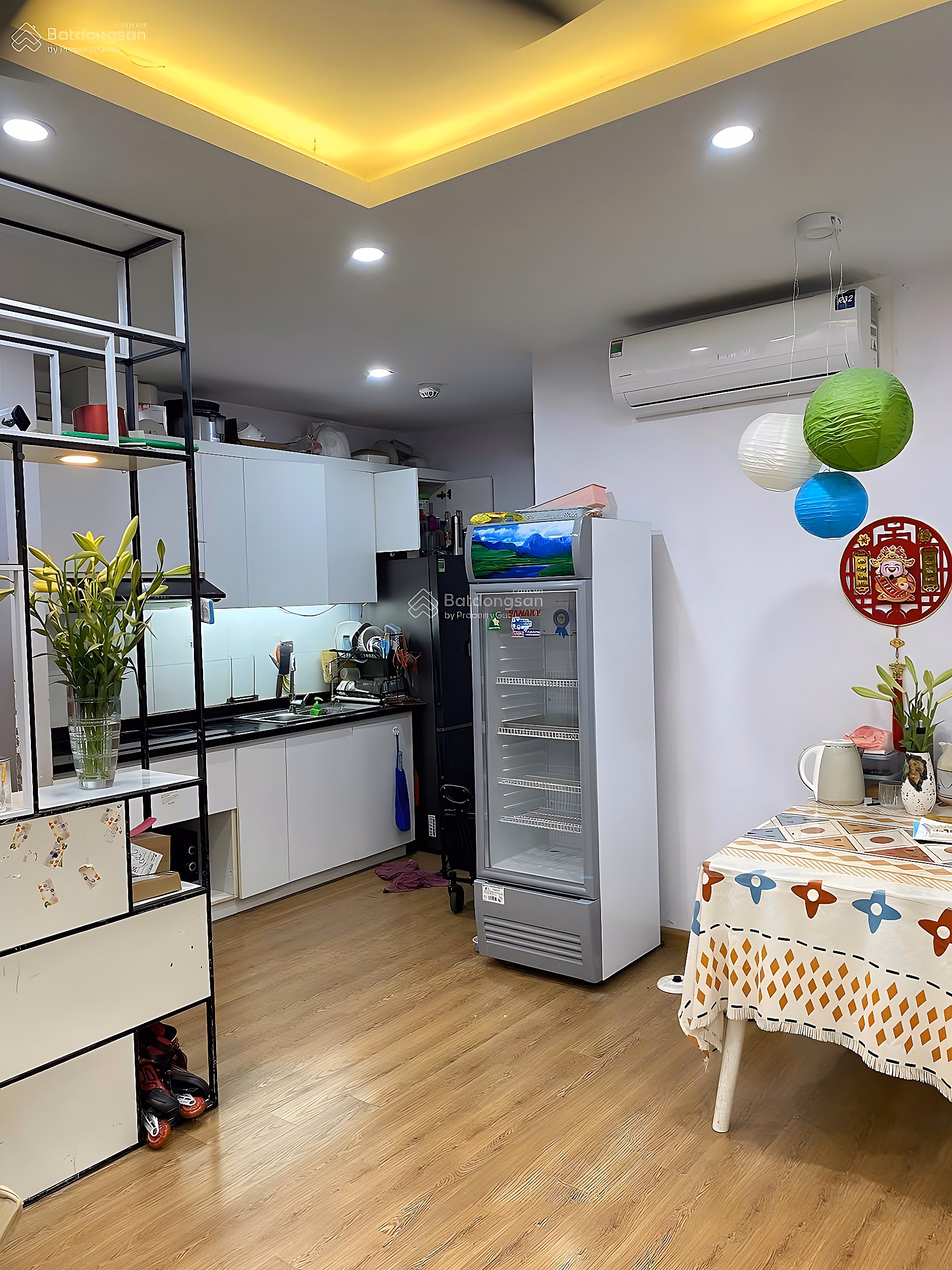OWNER FOR SELLING BEAUTIFUL MIDDLE FLOOR 2 BEDROOM CORNER APARTMENT IN J SPARK DUONG NOI BUILDING