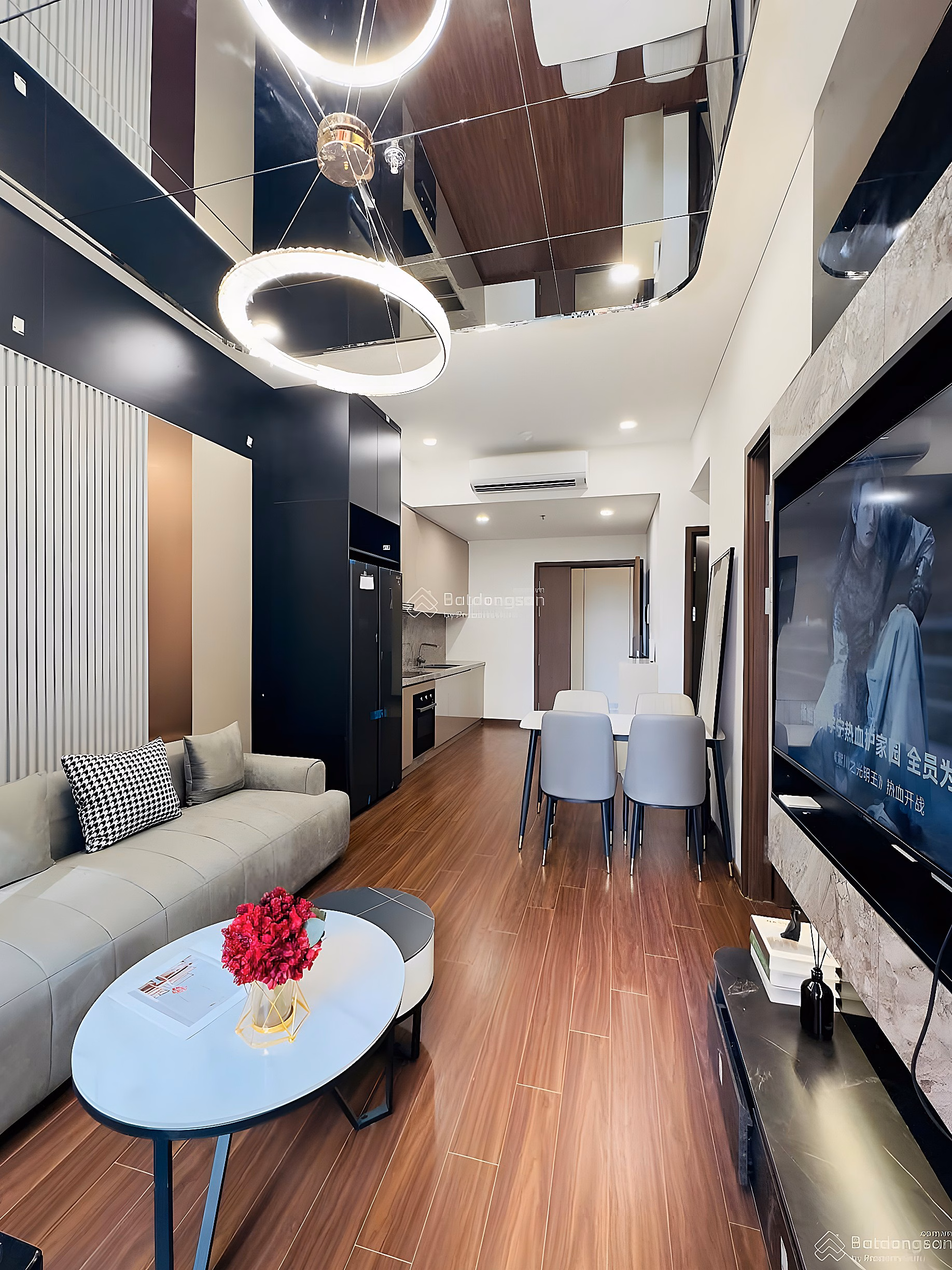 Owner-owned apartment fund rents the cheapest price in Vinhomes Ocean Park from 5 million/month. 100% free brokerage