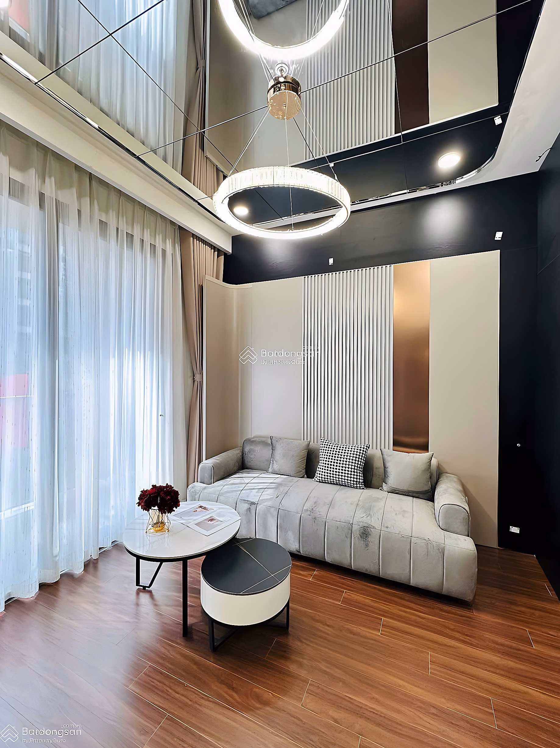 Owner-owned apartment fund rents the cheapest price in Vinhomes Ocean Park from 5 million/month. 100% free brokerage