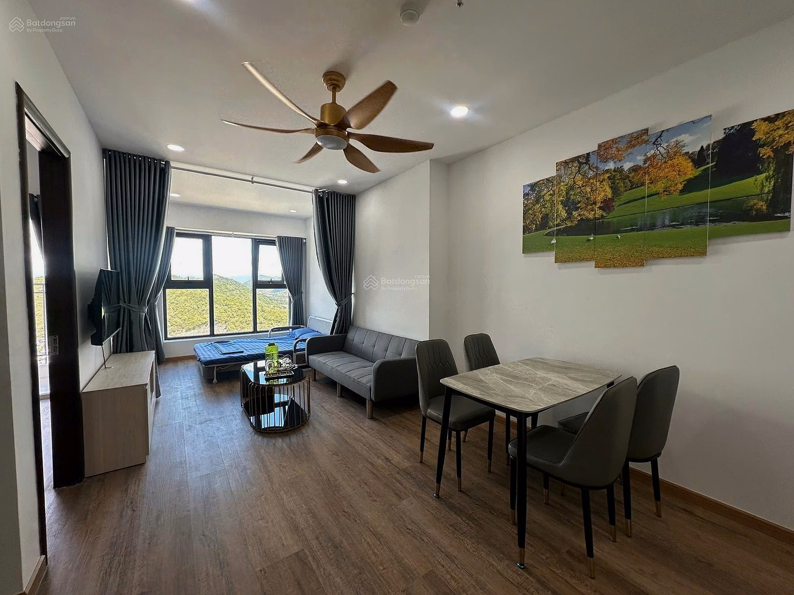 Super beautiful high-floor OC3 apartment near the beach, fully furnished at Muong Thanh Vien Trieu