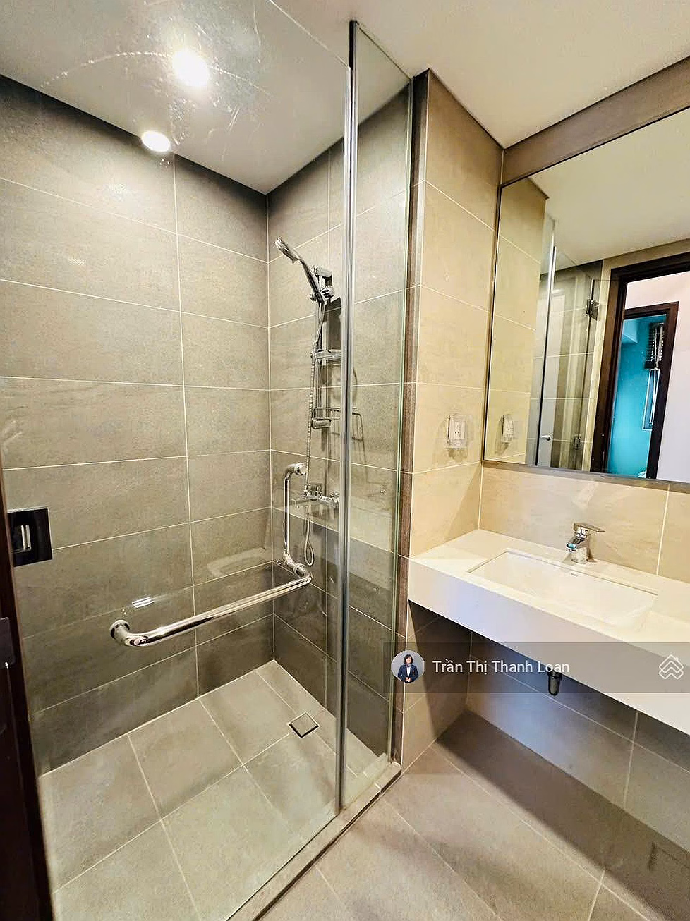 Selling 2 bedroom, 2 bathroom apartment with Saigon river view, beautiful house, good price at One Verandah apartment