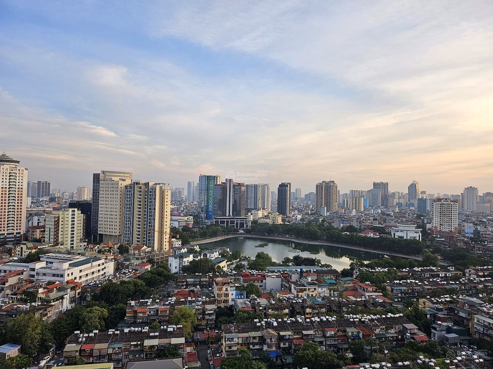 Apartment for sale at C1 Thanh Cong Apartment, negotiable price, 65m2, 2 bedrooms, 2 bathrooms, fully furnished, Ba Dinh location