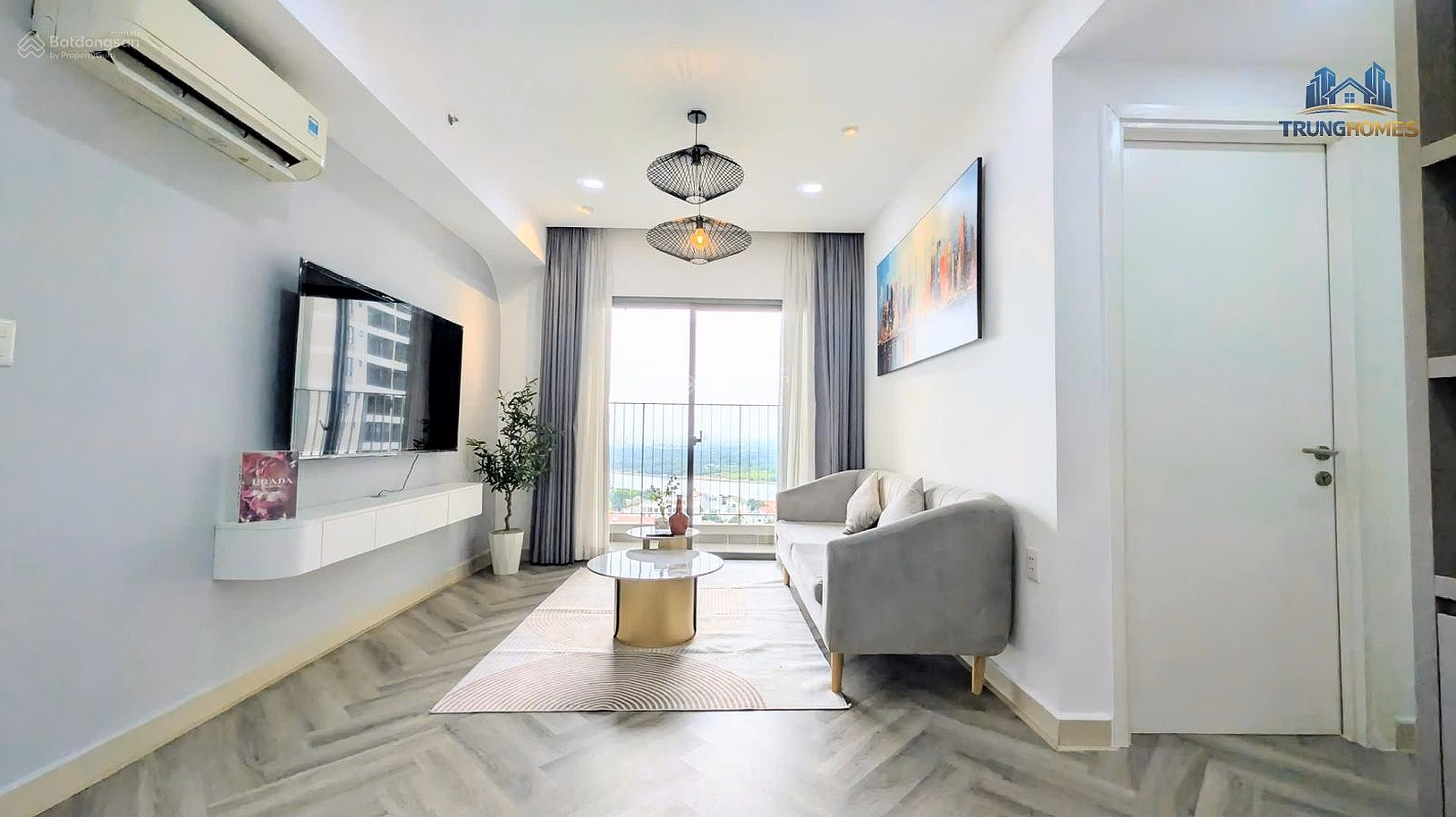Selling 2 bedroom apartment in Tower 5 Masteri Thao Dien - Beautiful house - River view - nice location - For rent 32 million/month