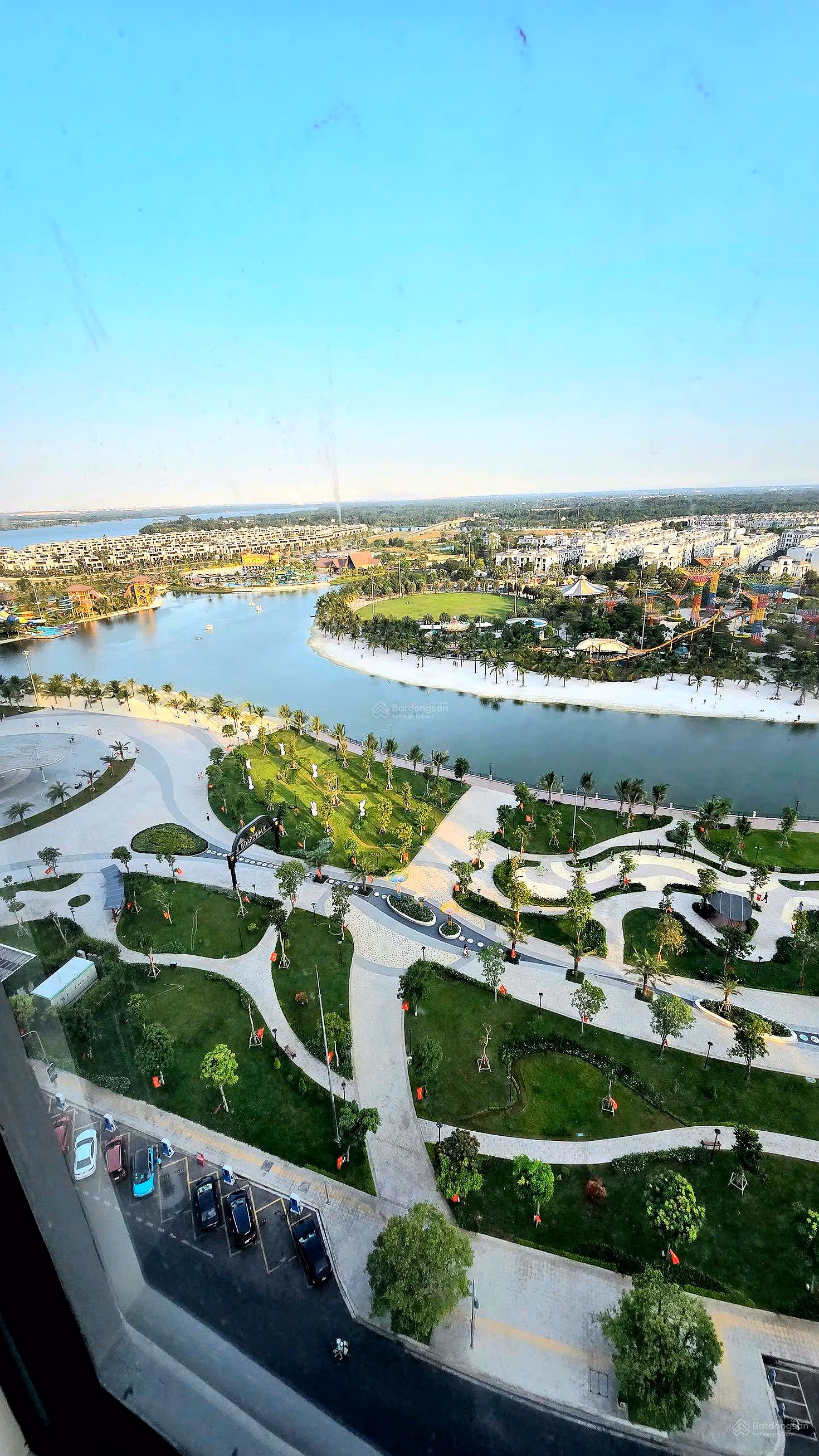 Excellent corner apartment with 2 bedrooms + 2 bathrooms, direct view of 36ha park, Southeast balcony, price 5.7 billion, full VAT