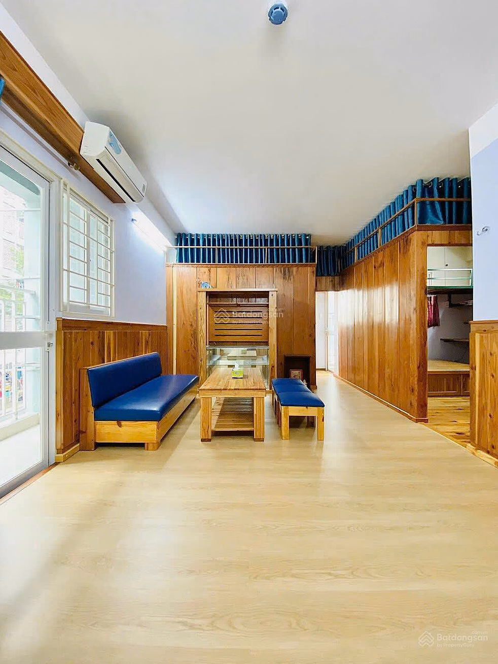 OWNER SELLS CORNER APARTMENT 46m2, 2 bedrooms, WC, EHOMES SOUTH SAIGON APARTMENT PRICE 1 BILLION 670 Contact: 0908 085 ***